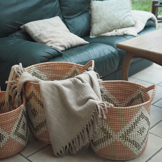 Set 3 seagrass basket ethnic red, black and white mixed color