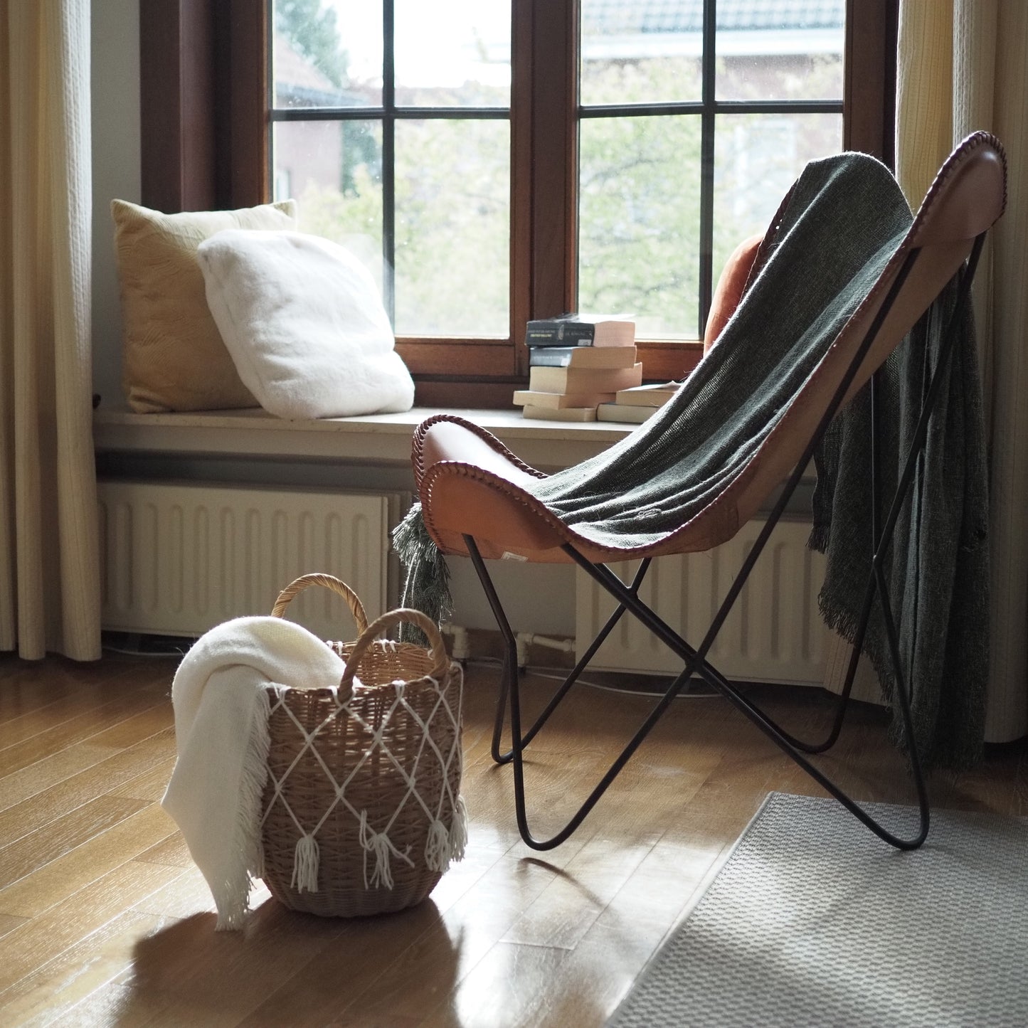 Rattan basket with white macrame